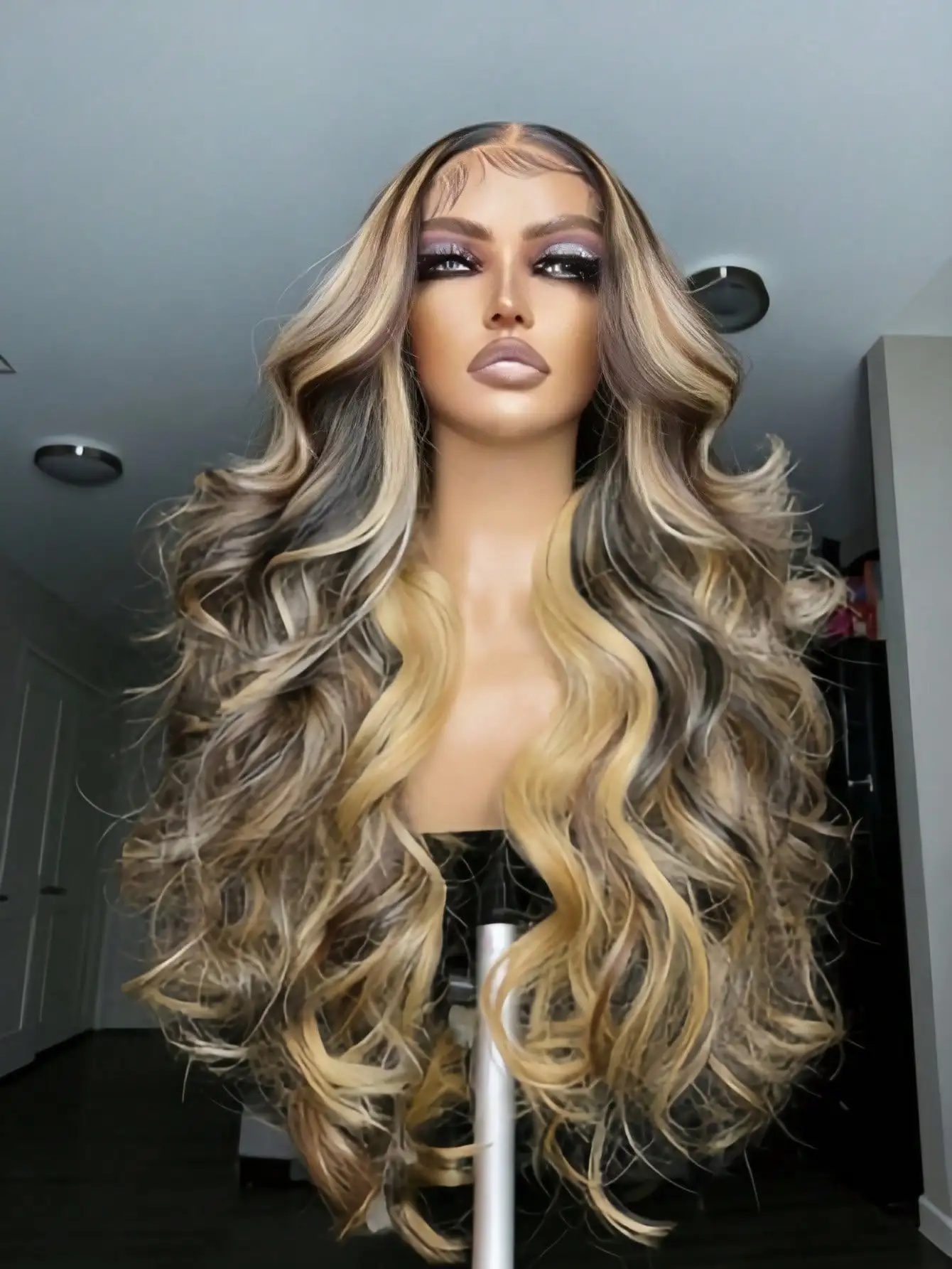 13x4 Highlight Blonde Lace Front Wigs Human Hair 200% Density Pre Plucked Wave Ombre Human Hair Wig HD Transparent for Women
13x4 Highlight Blonde Lace Front Wigs Human Hair 200% Density Pre Plucked Wave Ombre Human Hair Wig HD Transparent for Women