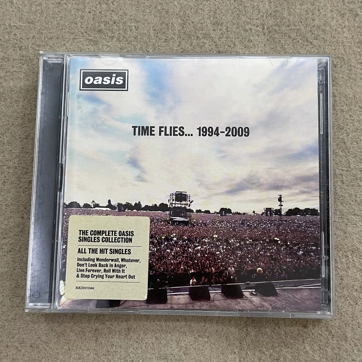 Oasis Time Flies... 1994-2009 Music 2CD Britpop Rock Singles Collection Album Music Disc Rock Band Hits Album CD
Oasis Time Flies... 1994-2009 Music 2CD Britpop Rock Singles Collection Album Music Disc Rock Band Hits Album CD