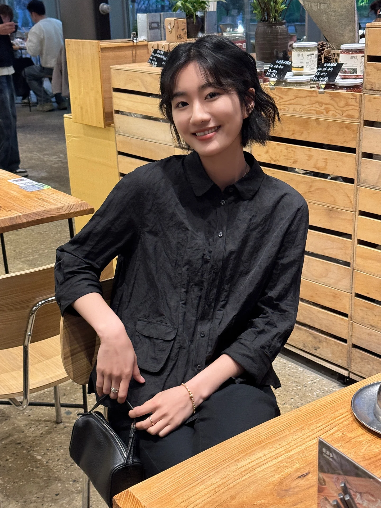 Casual Long Sleeve Women's Shirt Summer 2026 Wrinkles Design Simple Flip Collar Cotton Blend Fabric Easy to Maintain
Casual Long Sleeve Women's Shirt Summer 2026 Wrinkles Design Simple Flip Collar Cotton Blend Fabric Easy to Maintain