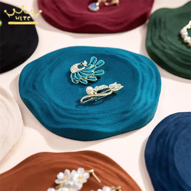 Креативный тканевый поднос для демонстрации украшений, декоративный столик для демонстрации серег, колец, браслетов, аксессуары для ювелирного магазина
Креативный тканевый поднос для демонстрации украшений, декоративный столик для демонстрации серег, колец, браслетов, аксессуары для ювелирного магазина