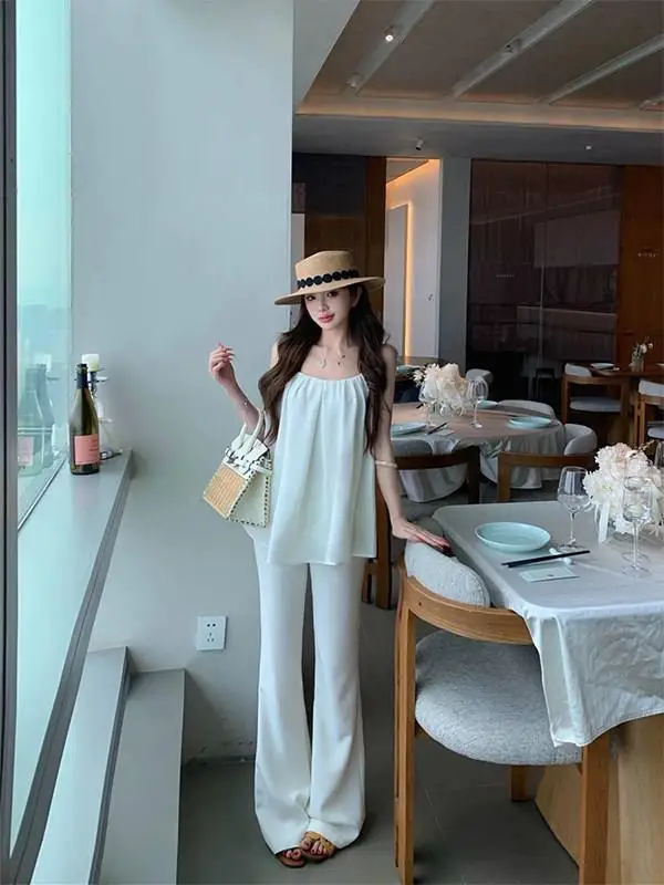 plus Size Summer Casual Two-Piece Set Women's Hanging Sensation Vacation Strap Long Pants Loose Fit round Neckline High Waist
plus Size Summer Casual Two-Piece Set Women's Hanging Sensation Vacation Strap Long Pants Loose Fit round Neckline High Waist