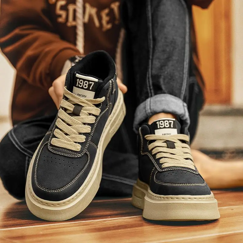 Genuine Leather Men's High Top Business Casual Shoes Trendy Boots Fashion Sneakers for Young Men Formal Casual Wear
Genuine Leather Men's High Top Business Casual Shoes Trendy Boots Fashion Sneakers for Young Men Formal Casual Wear