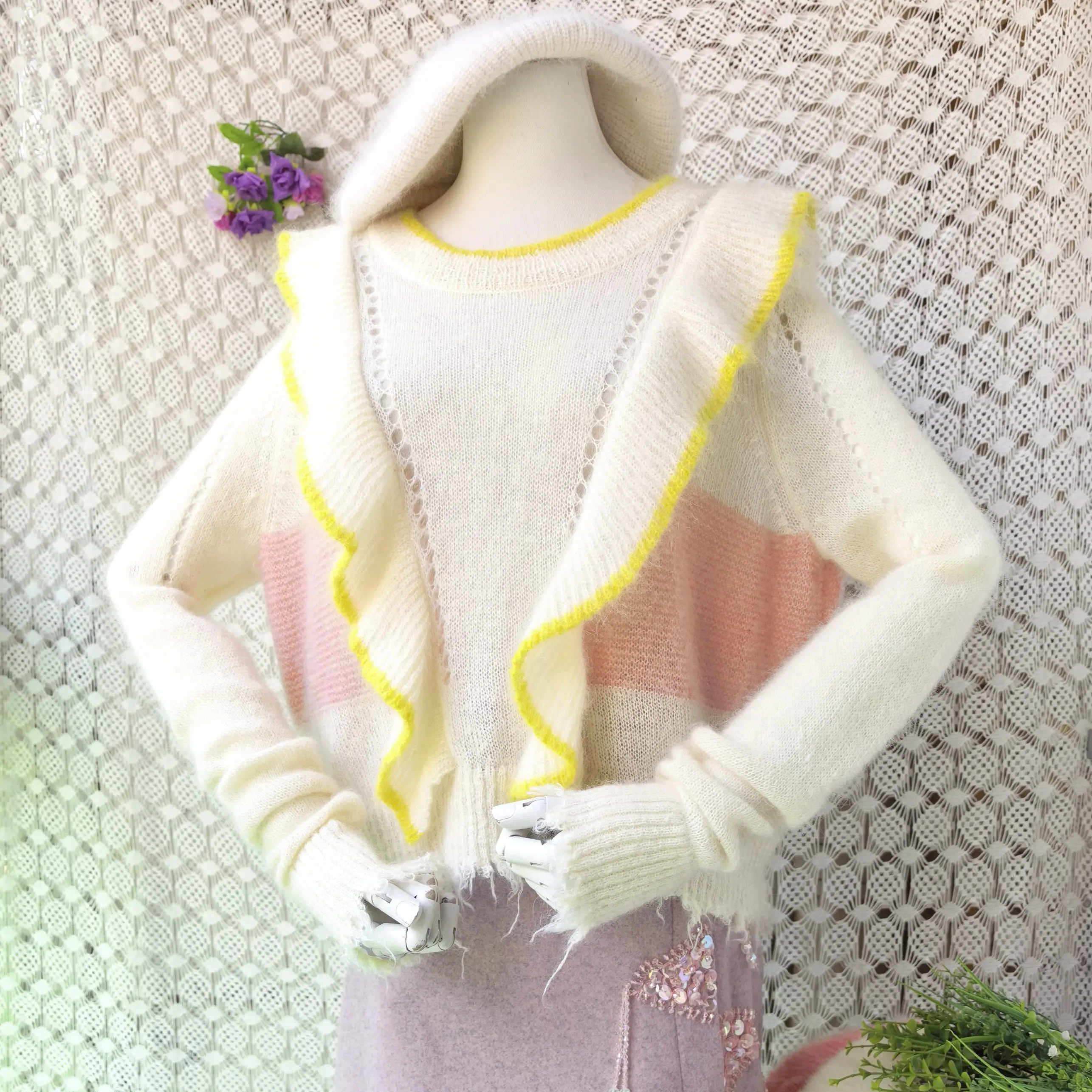 2026 Spring Autumn Hairy Soft Mohair Wool Knitted Fashion Ruffle Edge Chic Korean Crop Top Loose Pullover Sweater Jumper 781
2026 Spring Autumn Hairy Soft Mohair Wool Knitted Fashion Ruffle Edge Chic Korean Crop Top Loose Pullover Sweater Jumper 781