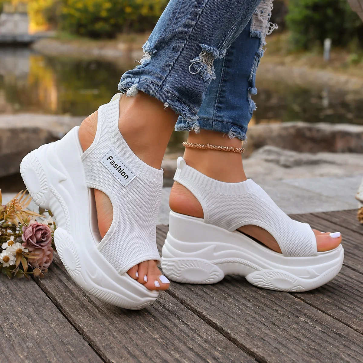 Women's Summer Large Slope Heel Mesh Fish Mouth Sandals European and American Style Lightweight and Comfortable Sandals
Women's Summer Large Slope Heel Mesh Fish Mouth Sandals European and American Style Lightweight and Comfortable Sandals