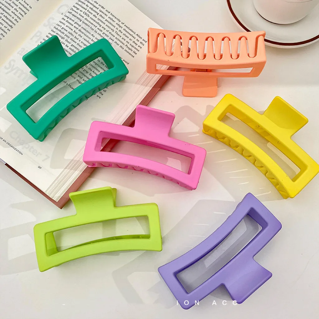 13CM Plastic Hair Claws Women Girls Candy Colors Hair Claws Ponytail Claw Clip Crab Hair Accessories Headwear
13CM Plastic Hair Claws Women Girls Candy Colors Hair Claws Ponytail Claw Clip Crab Hair Accessories Headwear