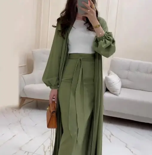 Women's Two-Piece Set 2025 Autumn and Winter New V-Neck Long Coat Fashionable and Casual Half Length Long Dress Set
Women's Two-Piece Set 2025 Autumn and Winter New V-Neck Long Coat Fashionable and Casual Half Length Long Dress Set