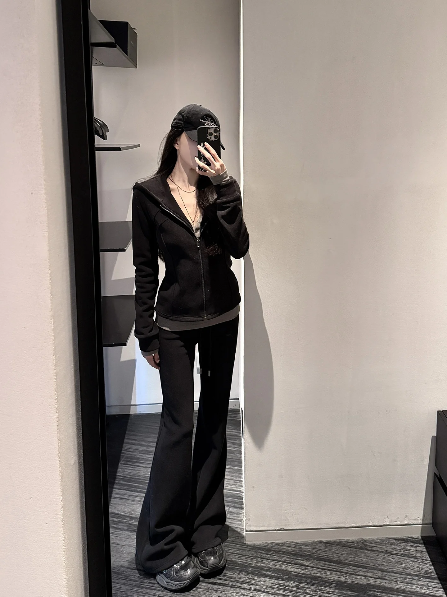 Комплект He Chenxi: Повседневный зимний пуховик и брюки микро-клеш с эффектом удлинения ног и стройнящим эффектом
Комплект He Chenxi: Повседневный зимний пуховик и брюки микро-клеш с эффектом удлинения ног и стройнящим эффектом