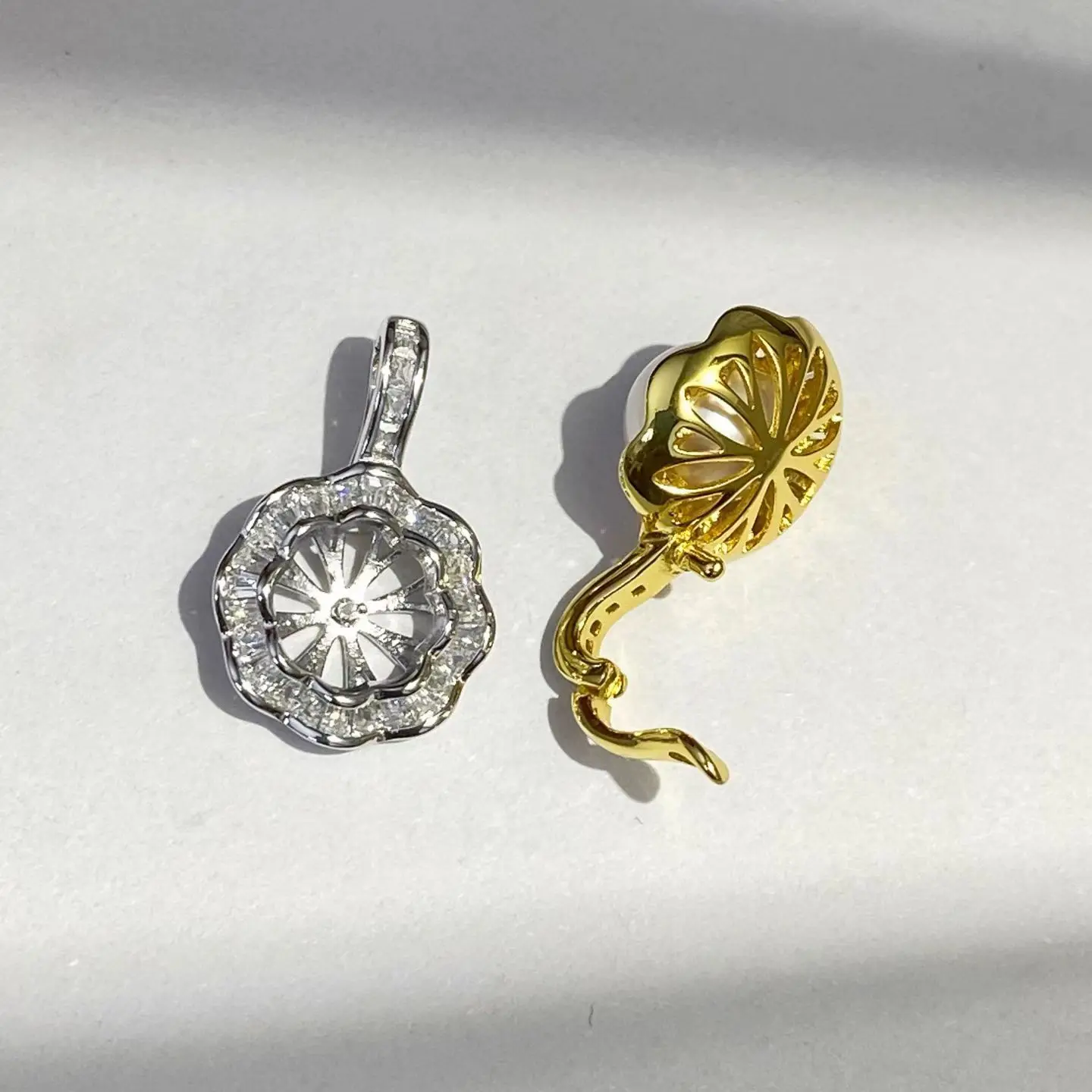 Wholesale S925 Sterling Silver Pendant Mount Base Mountings Findings Parts Fittings Accessories for 7-8mm Pearls 5pcs/lot
Wholesale S925 Sterling Silver Pendant Mount Base Mountings Findings Parts Fittings Accessories for 7-8mm Pearls 5pcs/lot