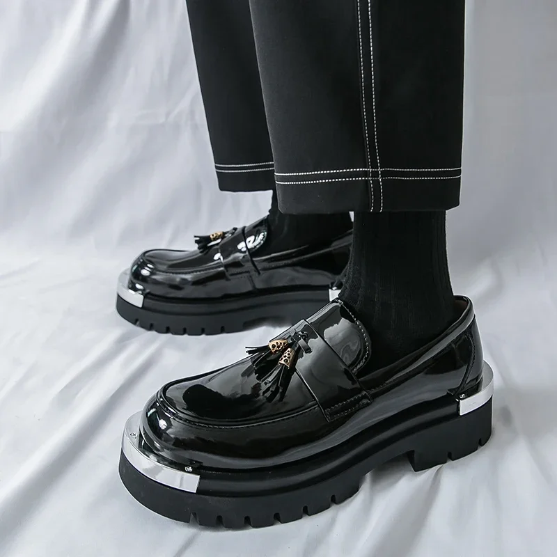 High-quality Classic and Comfortable Thick Soled Banquet Leather Shoes Spring Fashion Men Comfortable Black Casual Leather Shoes
High-quality Classic and Comfortable Thick Soled Banquet Leather Shoes Spring Fashion Men Comfortable Black Casual Leather Shoes