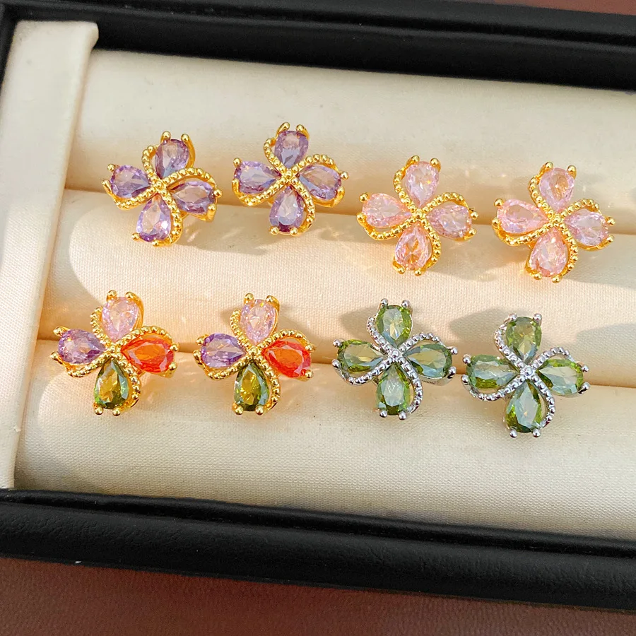 Sweet Colorful Zircon Clover Stud Earrings Delicate Shiny Petal Temperament Earrings Aesthetic Jewelry Gift for Women
Sweet Colorful Zircon Clover Stud Earrings Delicate Shiny Petal Temperament Earrings Aesthetic Jewelry Gift for Women