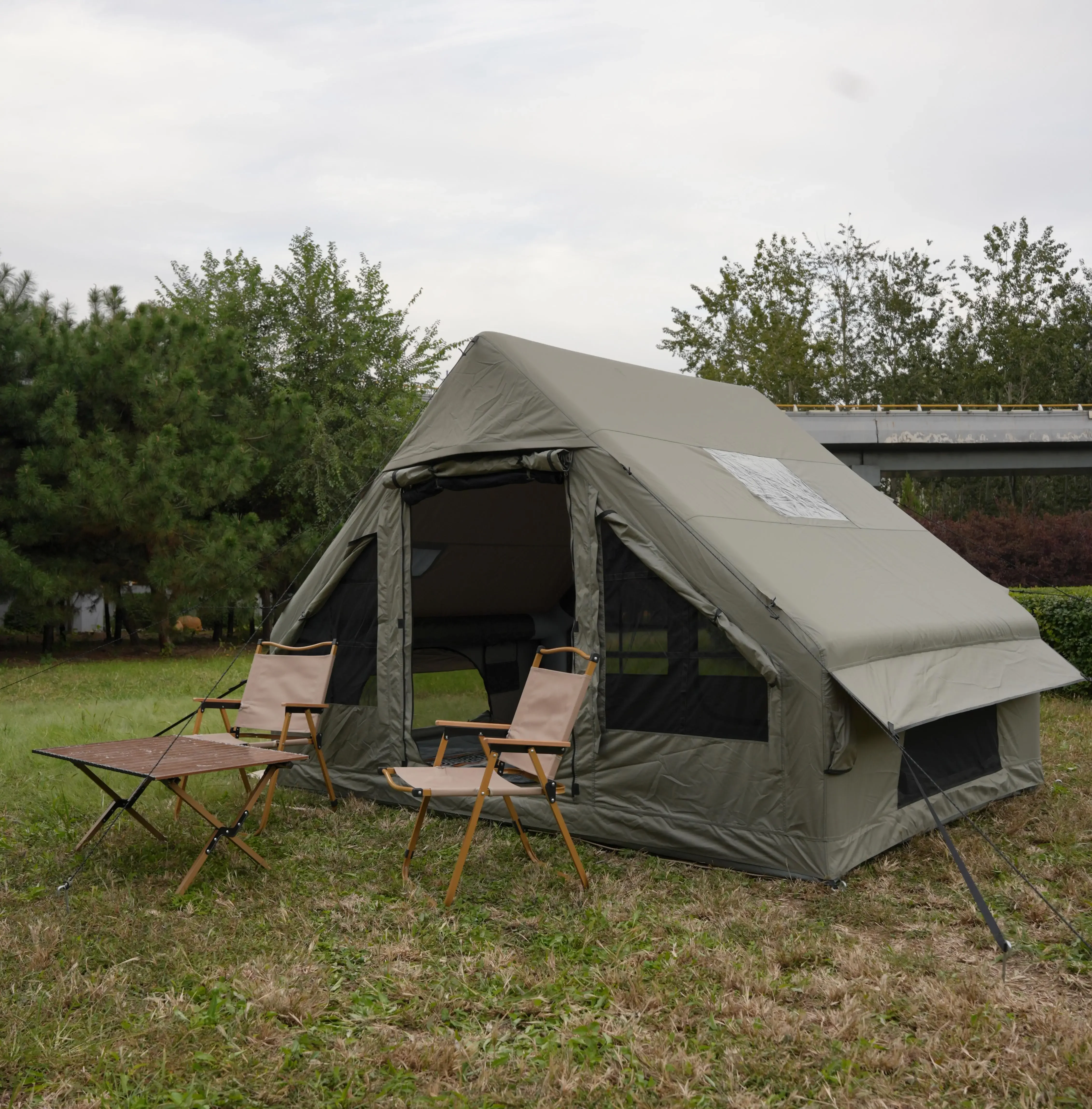 Outdoor Clamping Air Tent Foldable 6.3 SQM 600d Oxford Waterproof Inflatable Air Pump Four-season Double Layer UV-Resistant for
Outdoor Clamping Air Tent Foldable 6.3 SQM 600d Oxford Waterproof Inflatable Air Pump Four-season Double Layer UV-Resistant for