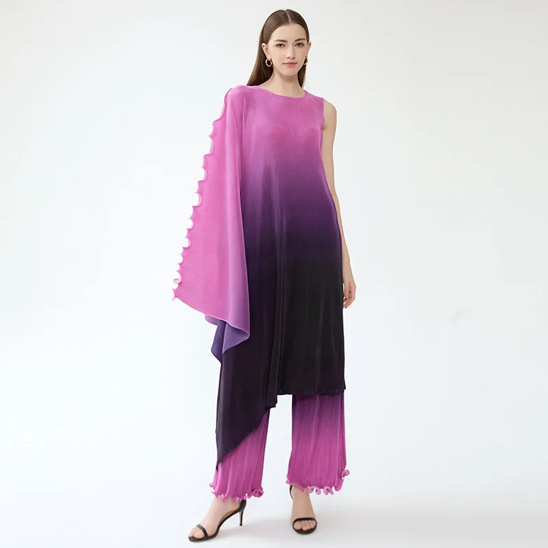 2025 Spring/Summer New High End Gradient Pleated 2 Pieces Set Women One Shoulder Sleeve Dresses Wide Leg Trousers Fashion
2025 Spring/Summer New High End Gradient Pleated 2 Pieces Set Women One Shoulder Sleeve Dresses Wide Leg Trousers Fashion