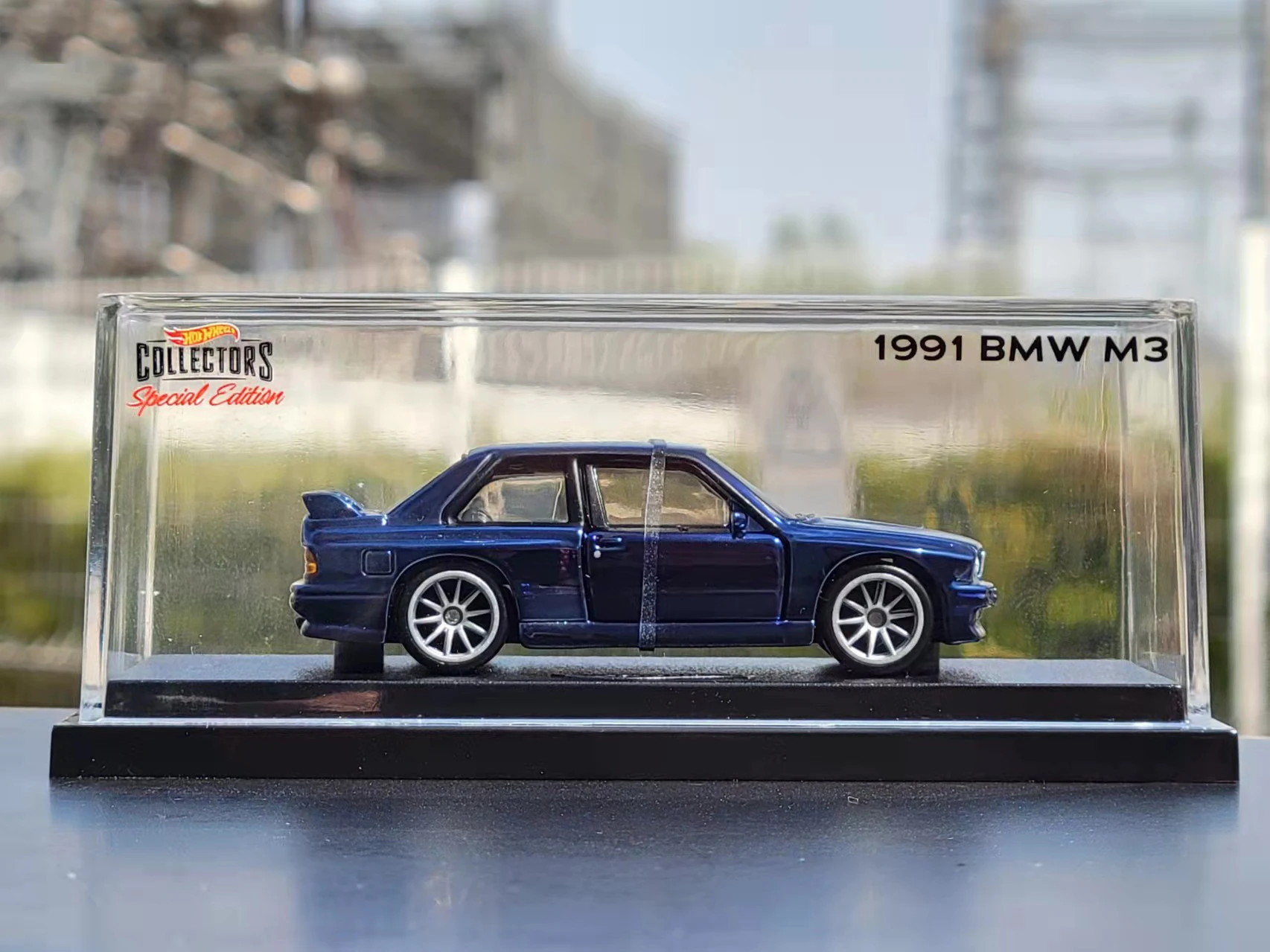 Модель автомобиля Hot Wheels Red RLC BMW M3 E30 гальванизированная синяя дверь из сплава 1/64
Модель автомобиля Hot Wheels Red RLC BMW M3 E30 гальванизированная синяя дверь из сплава 1/64