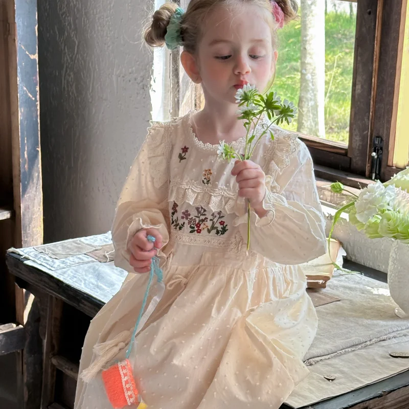 Girls' Dresses 2025 Spring Pastoral Style Baby Girl Dress Cute Floral Embroidered Girls Princess Dress 2-6Y Children's Clothes
Girls' Dresses 2025 Spring Pastoral Style Baby Girl Dress Cute Floral Embroidered Girls Princess Dress 2-6Y Children's Clothes