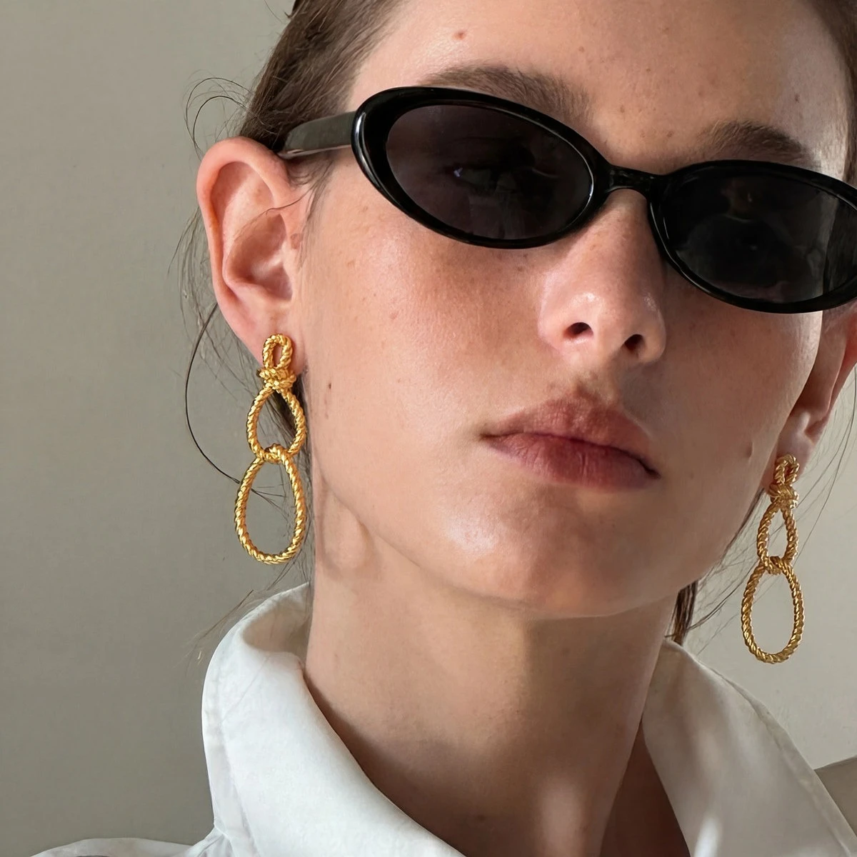 Trendy Long Link Drop Earrings Gold Color Brass Metal Twisted Circle Pendant Dangle Earrings for Women Party Jewelry Gifts
Trendy Long Link Drop Earrings Gold Color Brass Metal Twisted Circle Pendant Dangle Earrings for Women Party Jewelry Gifts