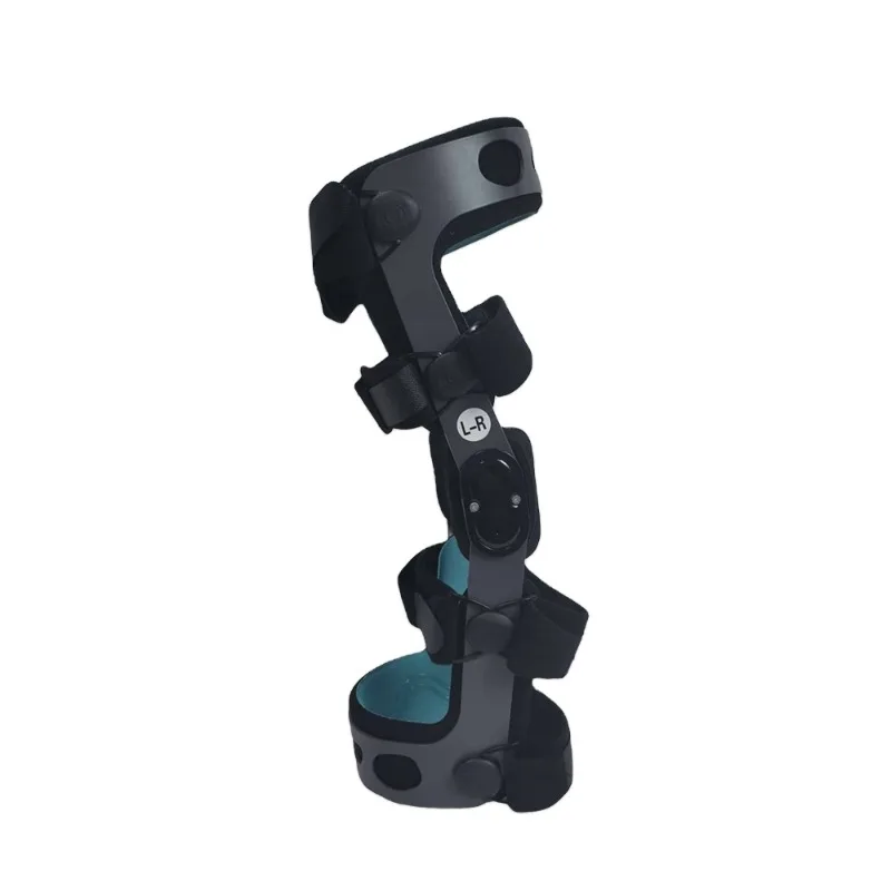 Adjustable thick nylon hinge knee brace for postoperative orthopedic support, closed with a button
Adjustable thick nylon hinge knee brace for postoperative orthopedic support, closed with a button