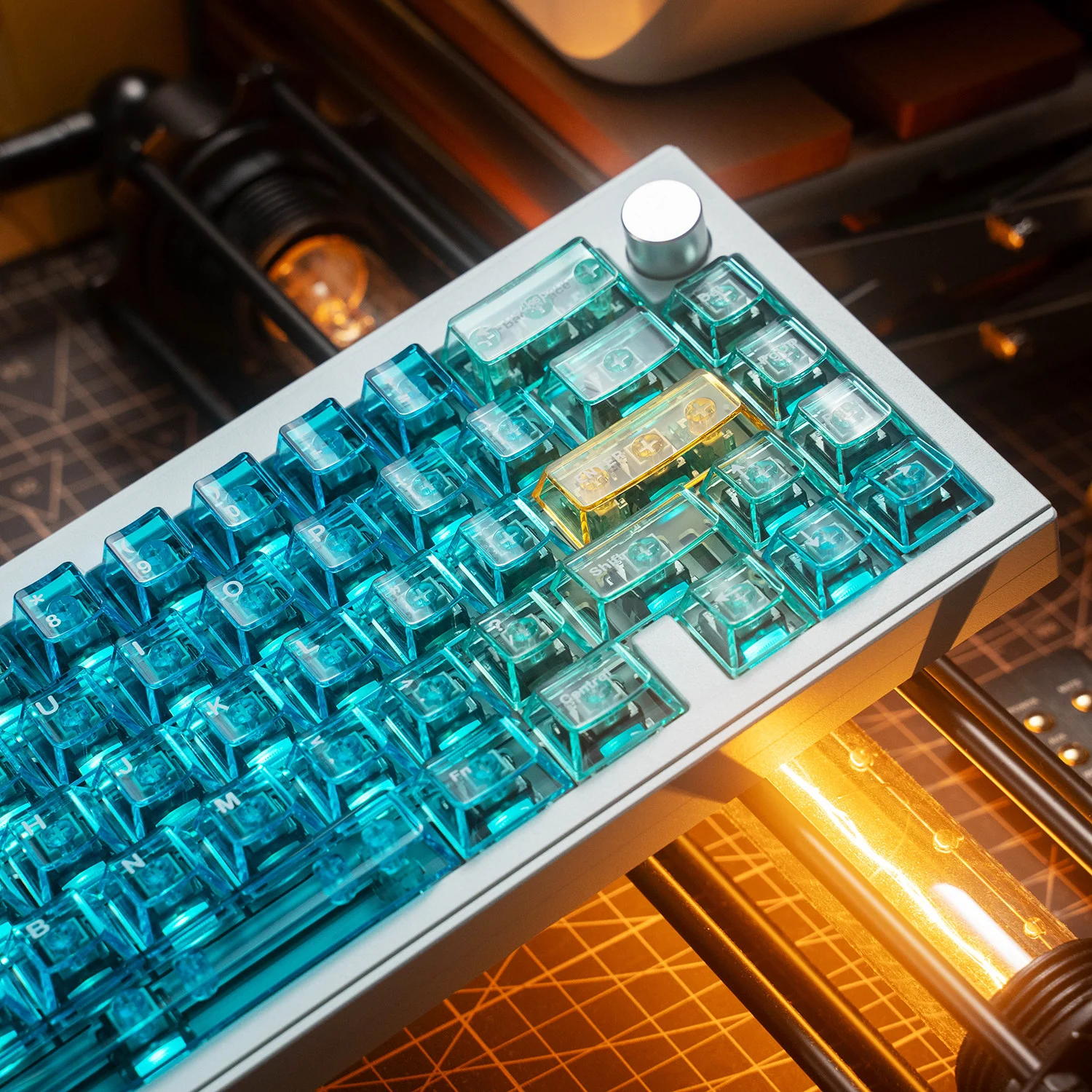 Hawaii gradual change blue transparent mechanical keyboard keycap full set thickened PC material pad printing 156 keys original
Hawaii gradual change blue transparent mechanical keyboard keycap full set thickened PC material pad printing 156 keys original