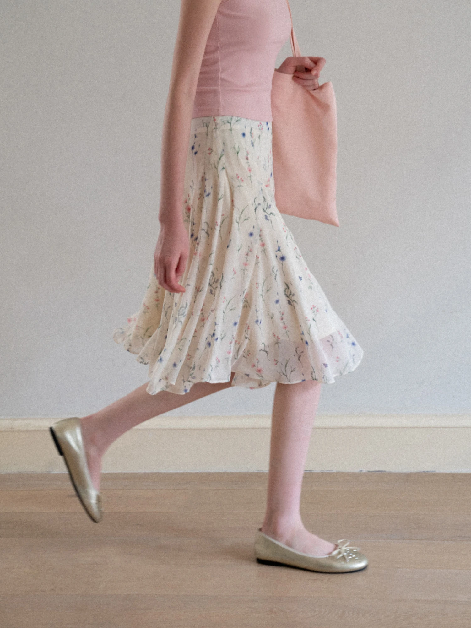 Romantic Floral Print A-Line Midi Skirt Women's High Waist Gauze Half-length Skirt Summer Elegant Gossamer Skirt EGGKA
Romantic Floral Print A-Line Midi Skirt Women's High Waist Gauze Half-length Skirt Summer Elegant Gossamer Skirt EGGKA