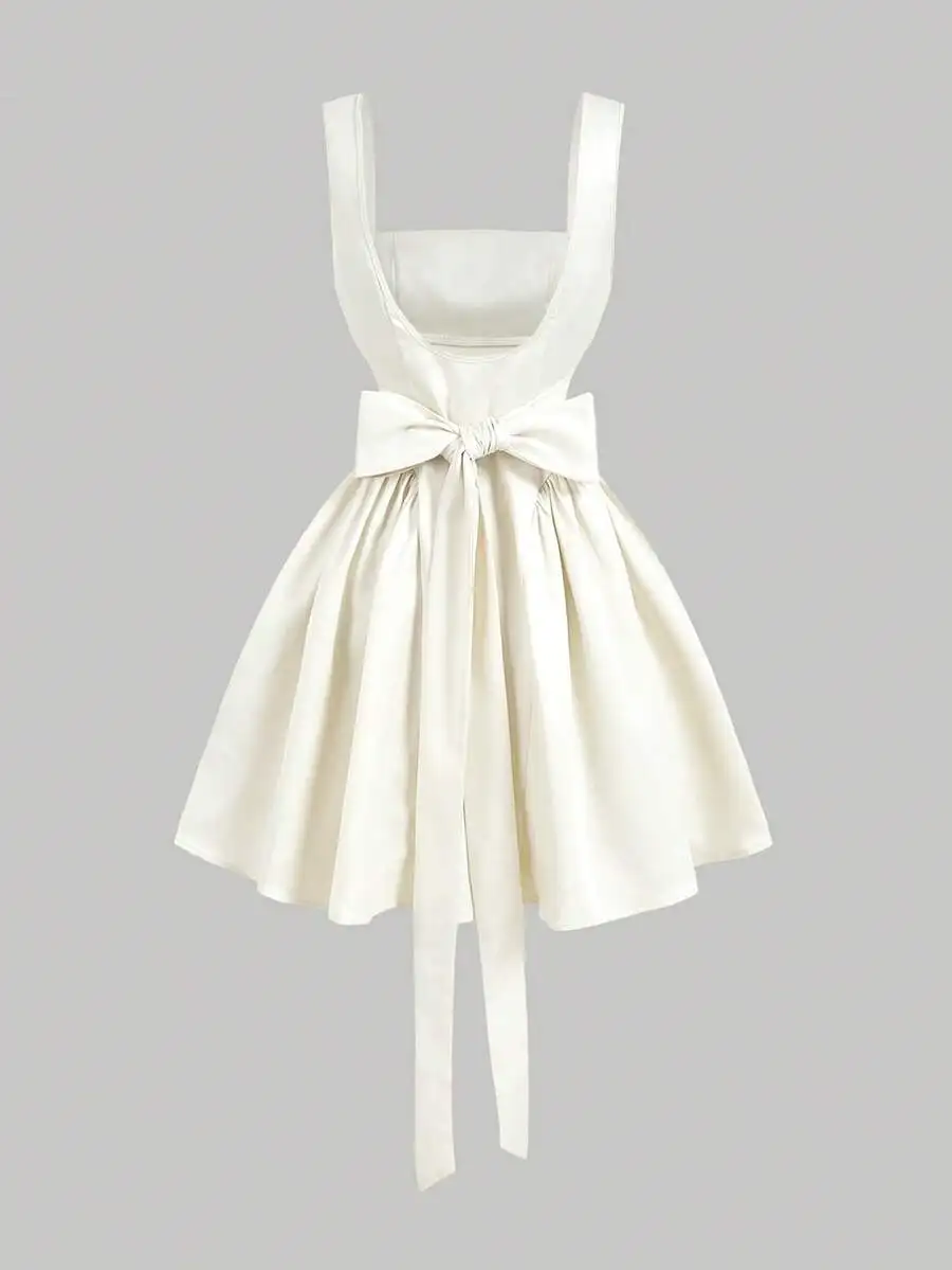Elegant White Square Neck Sleeveless Pleated Mini Dress With Bow Waist
Elegant White Square Neck Sleeveless Pleated Mini Dress With Bow Waist