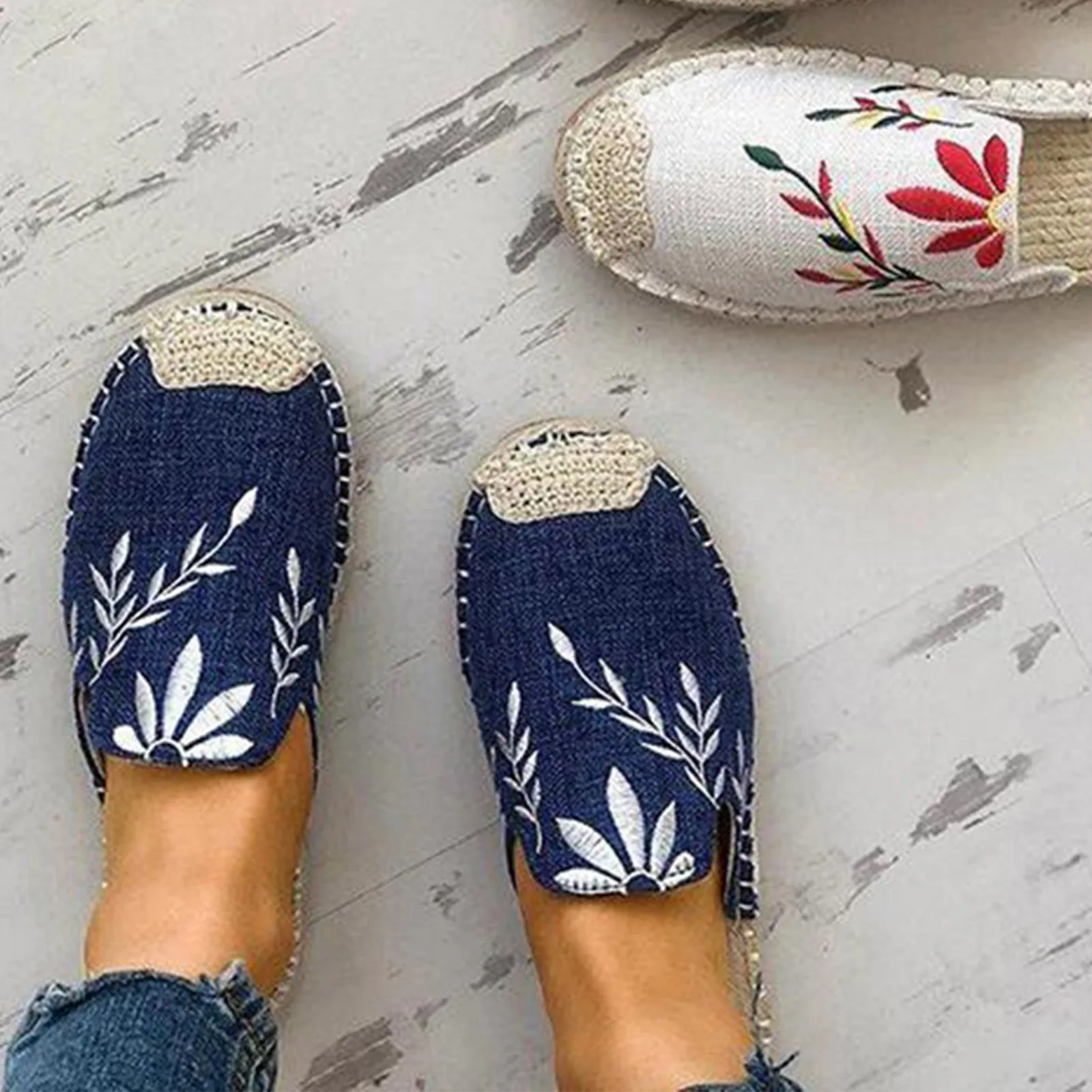 Women'S Trendy Flat Shoes Women'S Daily Comfortable Flat Shoes Ladies Embroider Flat Sandals Slipper Round Toe Casual Shoes
Women'S Trendy Flat Shoes Women'S Daily Comfortable Flat Shoes Ladies Embroider Flat Sandals Slipper Round Toe Casual Shoes