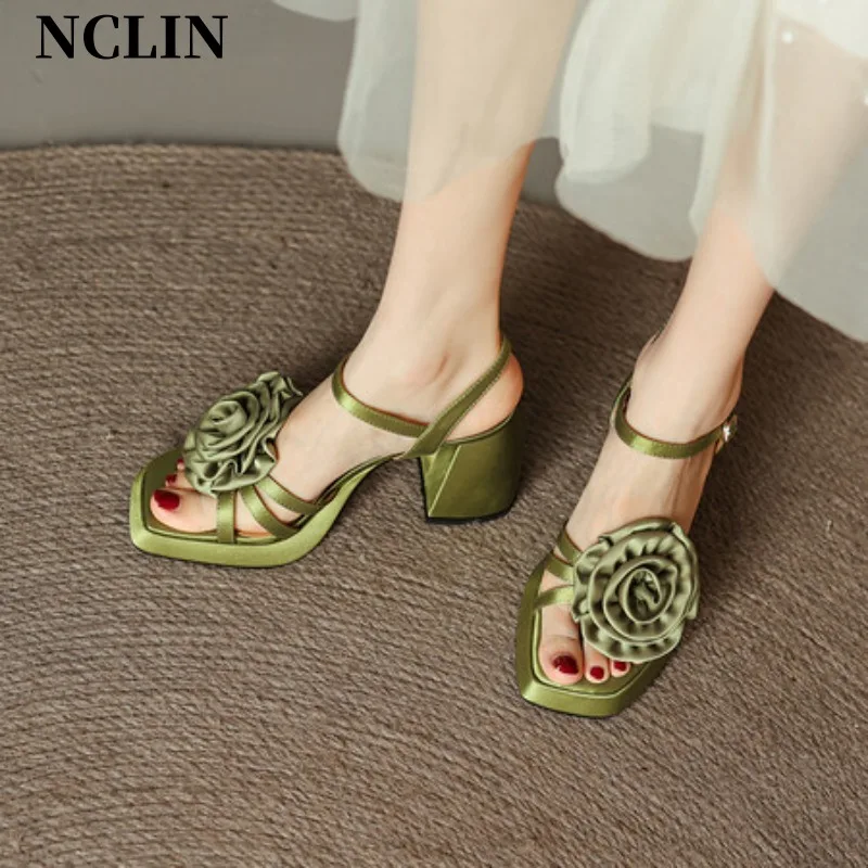 2024 New Summer Women Sandals Shoes Square Toe chunky Heel Sandals For Women GLADIATOR Shoes Silk Flower Handmade Zapatos Mujer
2024 New Summer Women Sandals Shoes Square Toe chunky Heel Sandals For Women GLADIATOR Shoes Silk Flower Handmade Zapatos Mujer