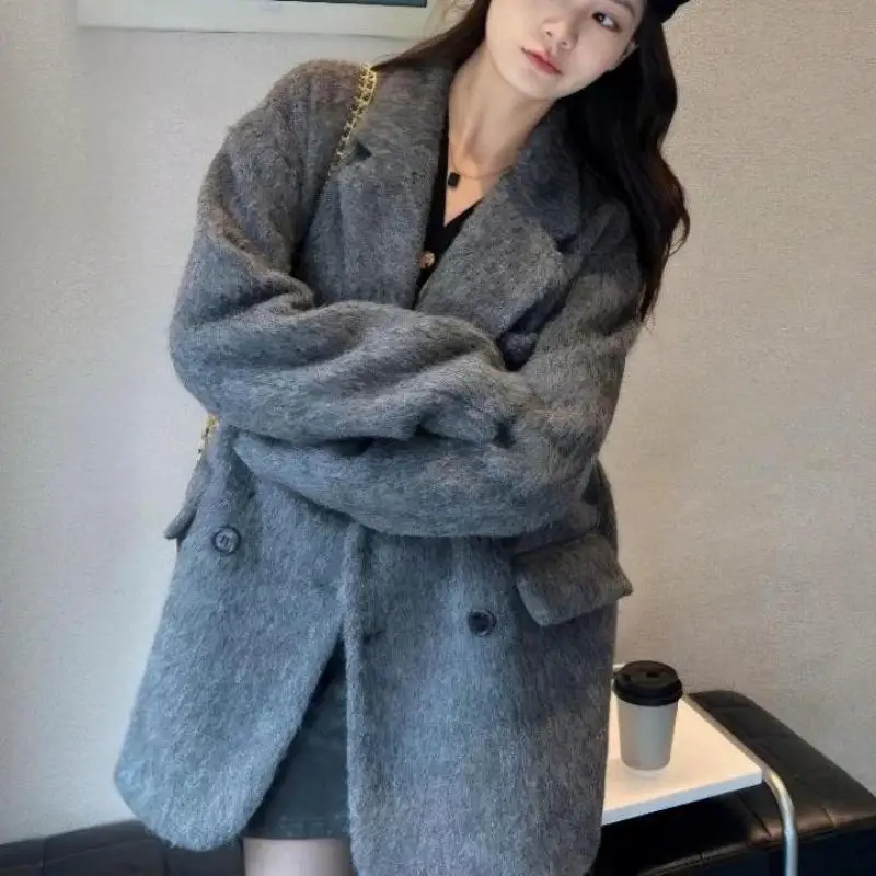 Grey Woolen Coat Women Autumn Winter New Korean Fashion Versatile Thickened Double Breasted 2024 Solid Color Trench Coats
Grey Woolen Coat Women Autumn Winter New Korean Fashion Versatile Thickened Double Breasted 2024 Solid Color Trench Coats