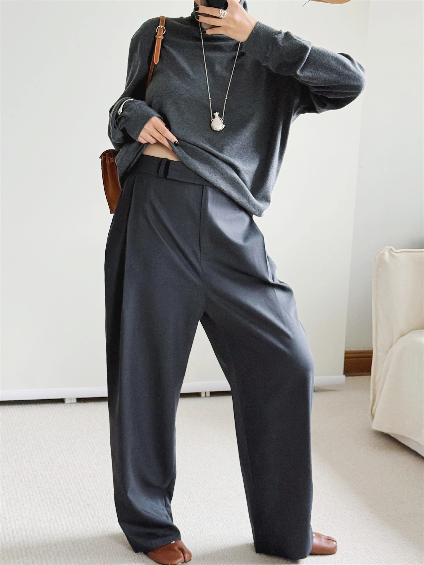 ay Woolen Wide Leg Straight Cut Suit Pants for Women Spring Loose Casual Trousers Comfortable Commute mid Waist Long Pants
ay Woolen Wide Leg Straight Cut Suit Pants for Women Spring Loose Casual Trousers Comfortable Commute mid Waist Long Pants