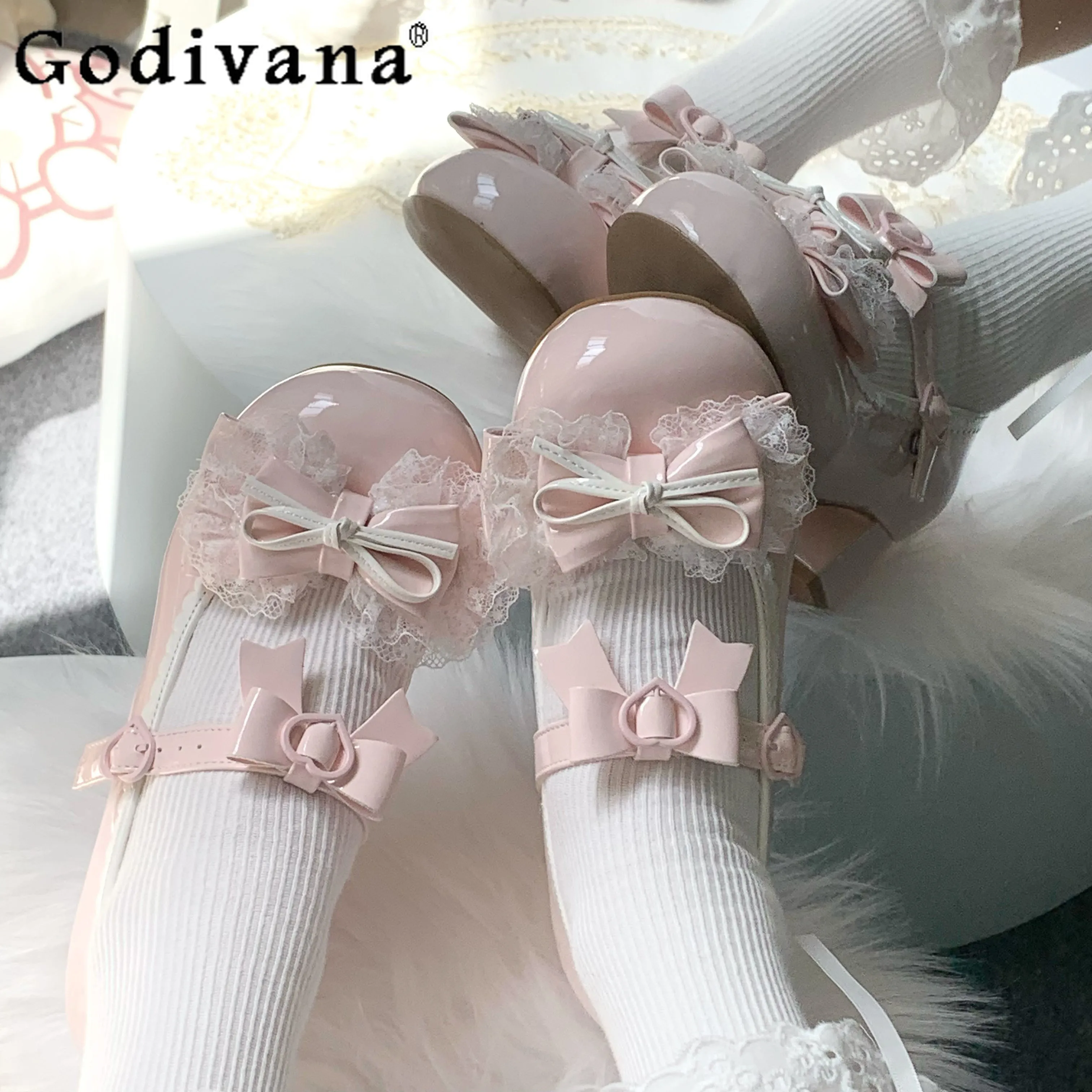 Original Lolita Pink Low-heeled Shoes Summer 2025 Sweet Girls Cute Bow Lace Edge Tea Party Mary Jane Shoes Y2k Jk Leather Shoes
Original Lolita Pink Low-heeled Shoes Summer 2025 Sweet Girls Cute Bow Lace Edge Tea Party Mary Jane Shoes Y2k Jk Leather Shoes