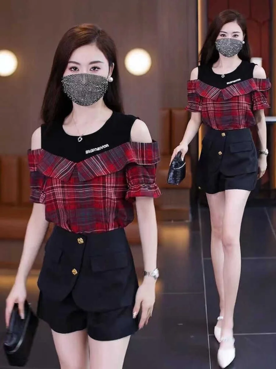 Shoulder Bared Short Sleeve Chiffon Shirt Women's Summer New Slimming Plaid T Shirt Fake Two Piece Fashionable Top Korean Style
Shoulder Bared Short Sleeve Chiffon Shirt Women's Summer New Slimming Plaid T Shirt Fake Two Piece Fashionable Top Korean Style