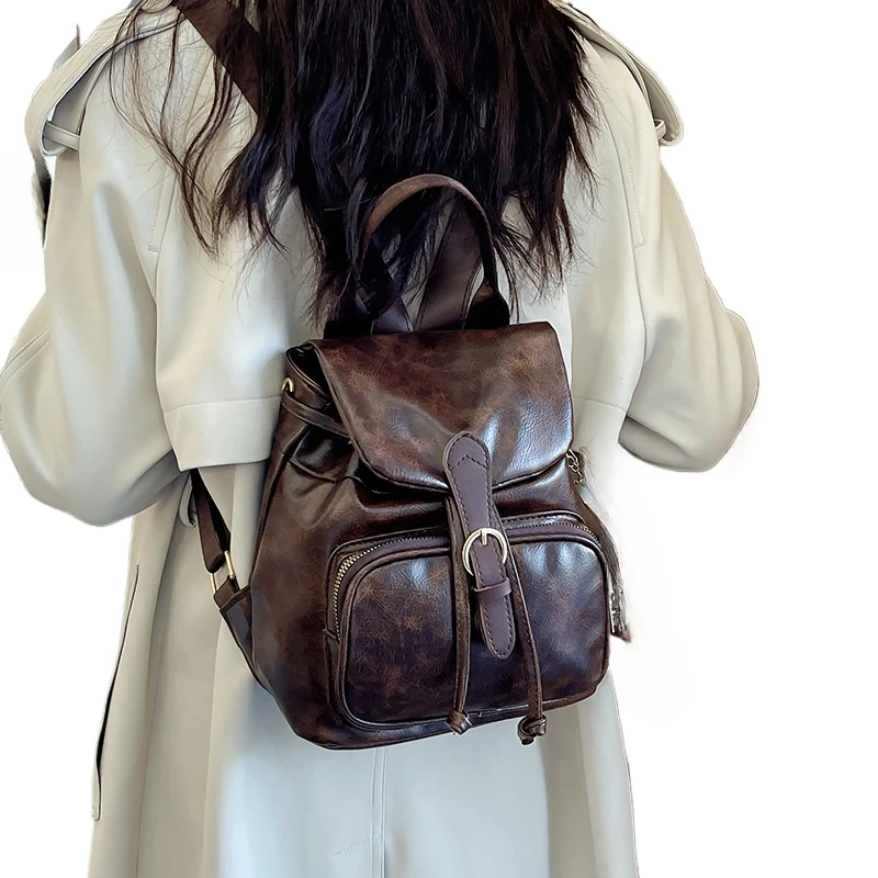 Fashion bag cover type shoulder bag female simple shoulder large capacity trend beautiful out travel backpack student schoolbag
Fashion bag cover type shoulder bag female simple shoulder large capacity trend beautiful out travel backpack student schoolbag
