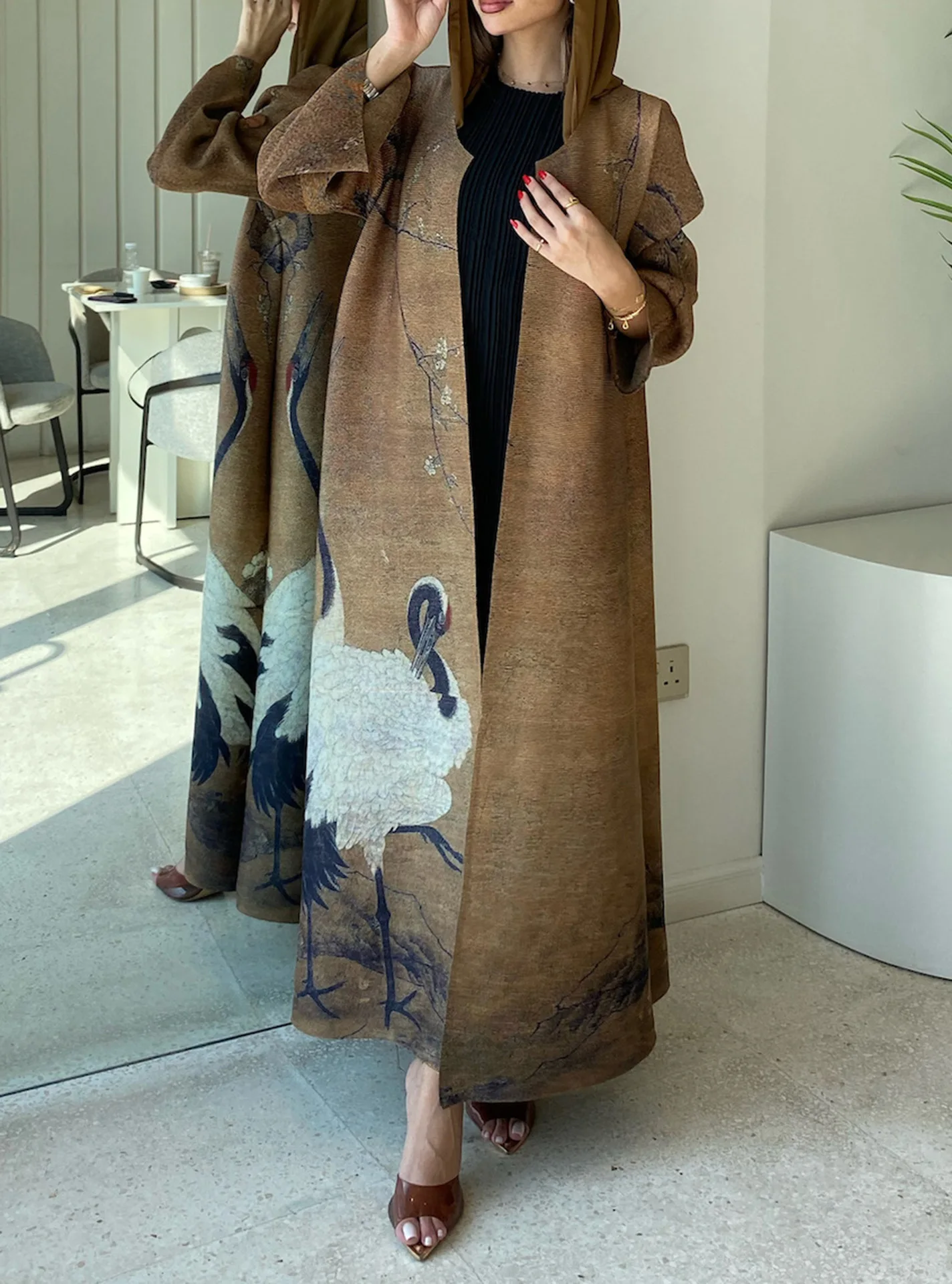 Miyake pleated 2025 new fashion style high-end design sense loose high-end quality cardigan long robe for women 
Miyake pleated 2025 new fashion style high-end design sense loose high-end quality cardigan long robe for women