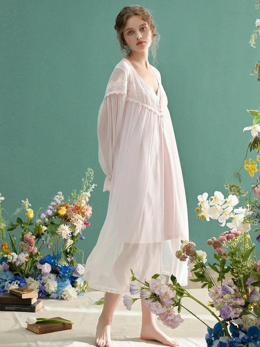 Vintage Cotton 2 Pieces Robe Sets for Women Long Sleeve Royal Gauze Embroidery Long Sleepwear Summer Holiday Sexy Night Dress
Vintage Cotton 2 Pieces Robe Sets for Women Long Sleeve Royal Gauze Embroidery Long Sleepwear Summer Holiday Sexy Night Dress