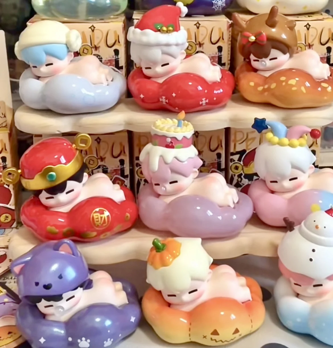 Authentic Pedudu Cloud Papa Blind Box Kawaii Handmade Trendy Desktop Car Ornament Cute Doll Mystery Box Girl Birthday Xmas Gift
Authentic Pedudu Cloud Papa Blind Box Kawaii Handmade Trendy Desktop Car Ornament Cute Doll Mystery Box Girl Birthday Xmas Gift