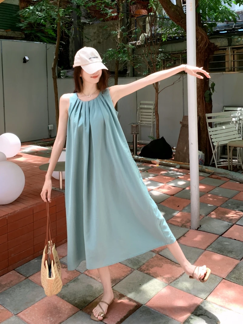 Korean Style Loose Summer Dress Women's Backless Cooling Midi Skirt Simple Design A-Line Silhouette Comfortable Breathable
Korean Style Loose Summer Dress Women's Backless Cooling Midi Skirt Simple Design A-Line Silhouette Comfortable Breathable