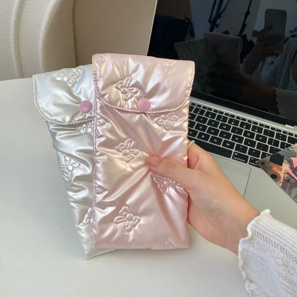 Cotton Filled Glossy Glasses Bag Korean Style Pressure Resistant Sun Glasses Protective Cover Press Buckle Lightweight 
Cotton Filled Glossy Glasses Bag Korean Style Pressure Resistant Sun Glasses Protective Cover Press Buckle Lightweight