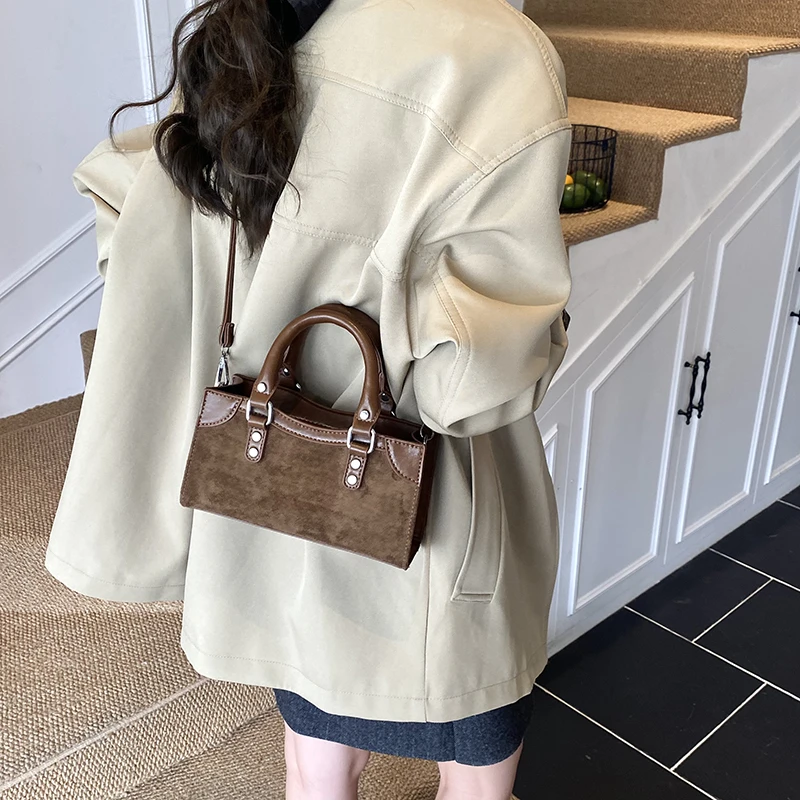 High End Women Tote Bag Classic Leather Handbags Elegant Crossbody Bag For Fashionable Ladies
High End Women Tote Bag Classic Leather Handbags Elegant Crossbody Bag For Fashionable Ladies