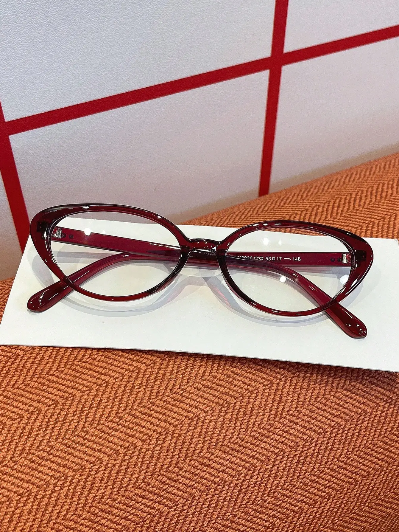 Stylish Women Burgundy Rivet Cat Eye Glasses 1Pc PC Solid Full Frame Lightweight Flat Eyewear For Daily Travel Party Beach Casual Wear
Stylish Women Burgundy Rivet Cat Eye Glasses 1Pc PC Solid Full Frame Lightweight Flat Eyewear For Daily Travel Party Beach Casual Wear