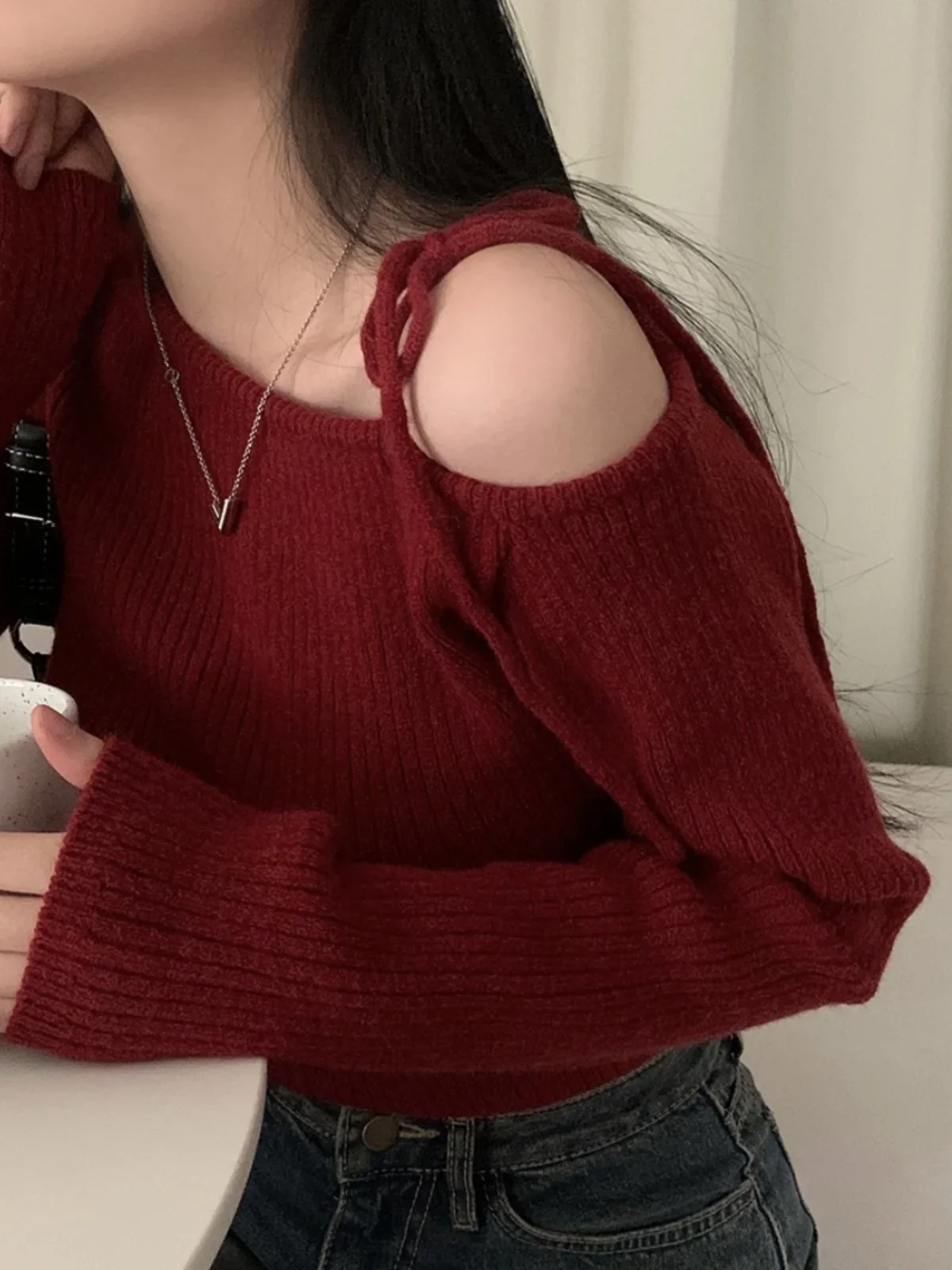 New american style chic red off shoulder lace up knitted sweater for women's spring and autumn new design, soft and sticky top
New american style chic red off shoulder lace up knitted sweater for women's spring and autumn new design, soft and sticky top