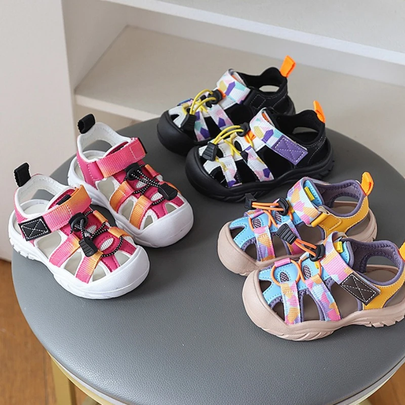 Детские летние повседневные сандалии2026new, простая легкая детская обувь на мягкой подошве, детская нескользящая уличная универсальная пляжная обувь для мужчин и женщин
Детские летние повседневные сандалии2026new, простая легкая детская обувь на мягкой подошве, детская нескользящая уличная универсальная пляжная обувь для мужчин и женщин