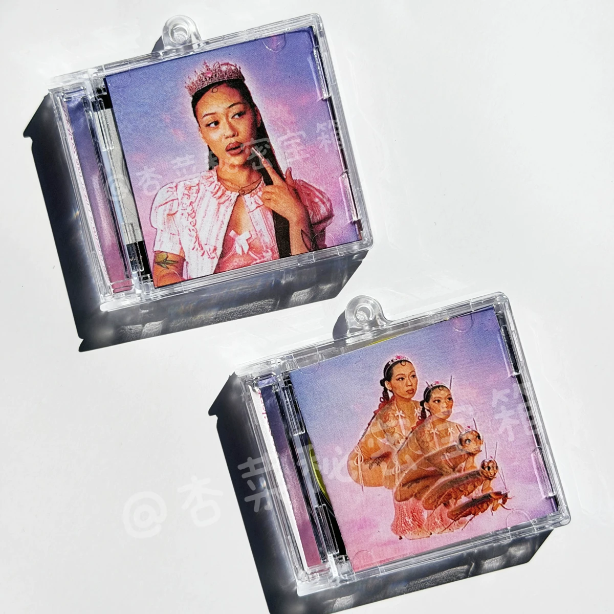 R&B SAILORR MINI CD NFC Music Keychain Play Songs FROM FLORIDA'S FINEST Album MSG Necklace Cosplay Pendant DIY Acrylic Keyring
R&B SAILORR MINI CD NFC Music Keychain Play Songs FROM FLORIDA'S FINEST Album MSG Necklace Cosplay Pendant DIY Acrylic Keyring