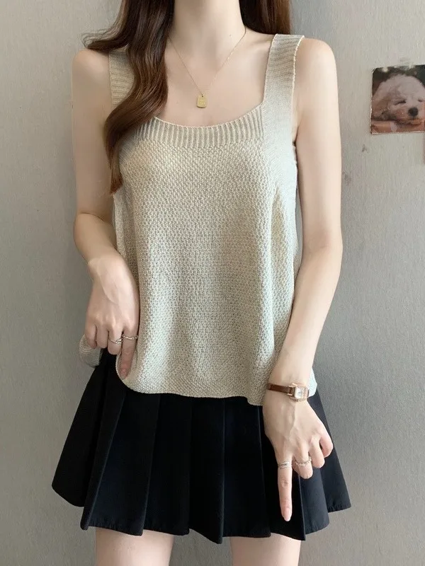 Khaki Knitted Vest Women's Summer Large Size Fat MM Belly Covering Svel Top Casual Sle U-Neline Inner Wear Outerwear
Khaki Knitted Vest Women's Summer Large Size Fat MM Belly Covering Svel Top Casual Sle U-Neline Inner Wear Outerwear