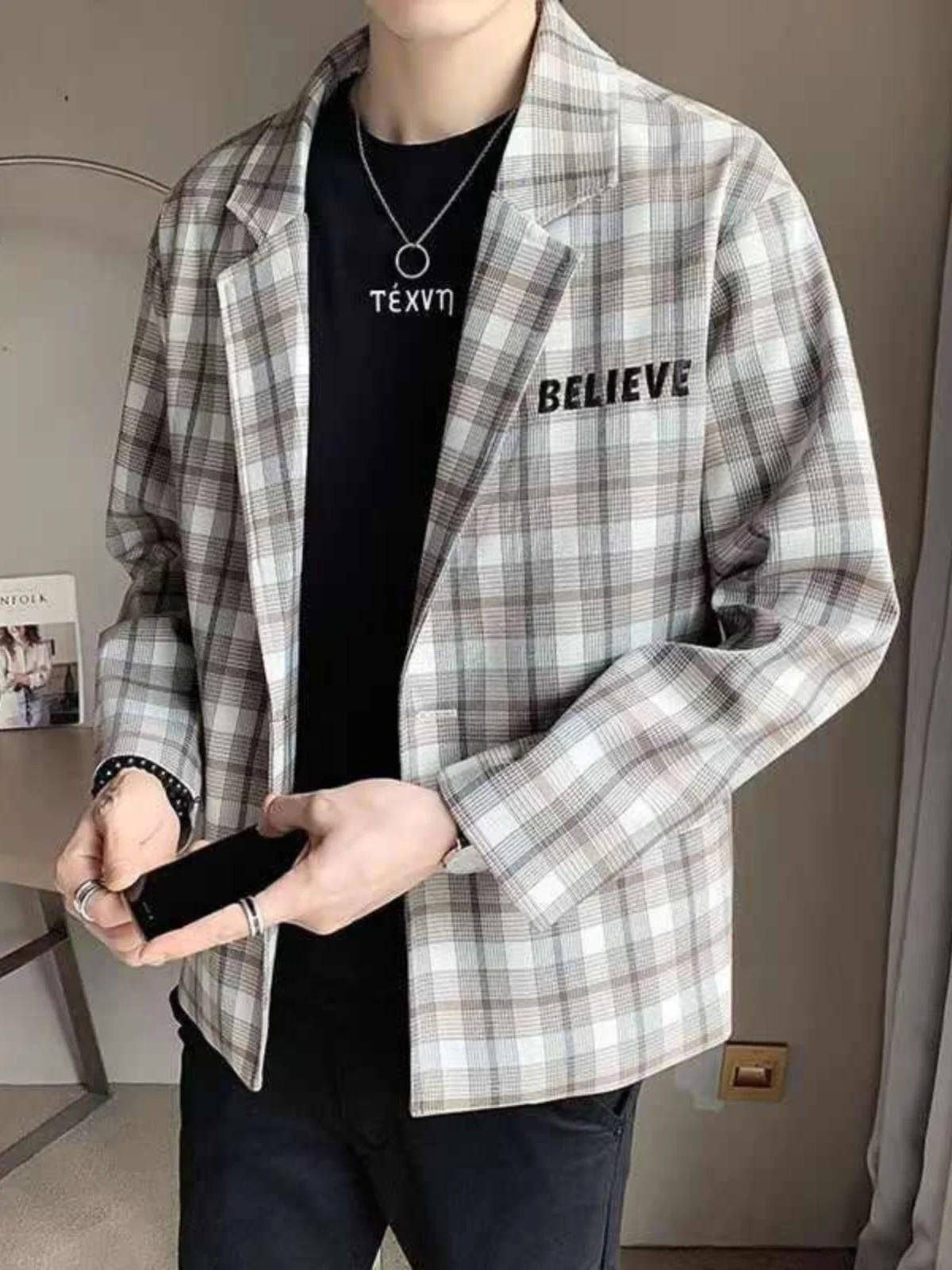 Повседневная осенне-зимняя мужская куртка свободного кроя в британском стиле, модная верхняя одежда с длинными рукавами, деловая куртка для джентльменов на одной пуговице
Повседневная осенне-зимняя мужская куртка свободного кроя в британском стиле, модная верхняя одежда с длинными рукавами, деловая куртка для джентльменов на одной пуговице