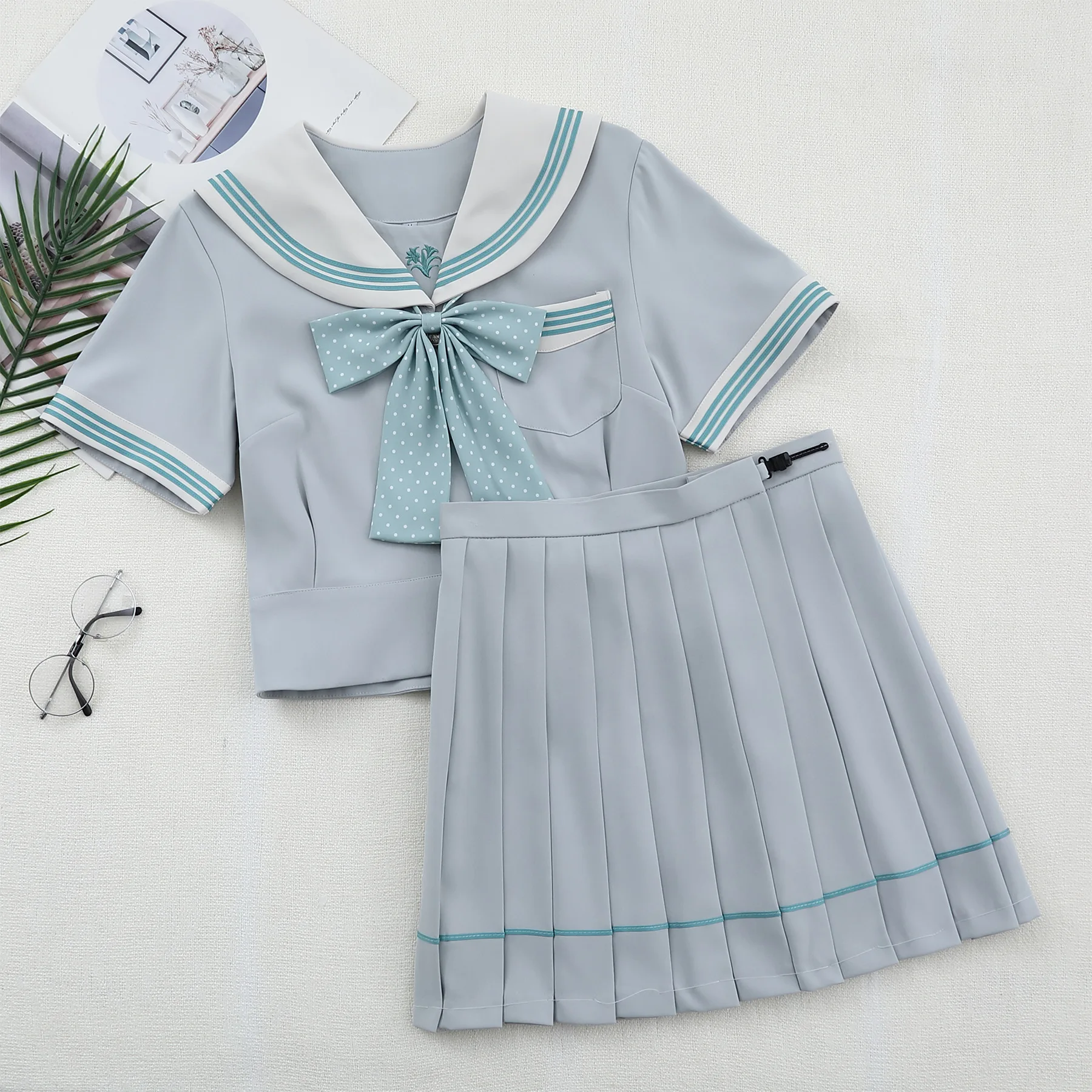 Women Japanese College Style JK Uniform Set, Mint Green Sailor Top & Pleated Skirt, Summer Outfit For Daily Campus Wear
Women Japanese College Style JK Uniform Set, Mint Green Sailor Top & Pleated Skirt, Summer Outfit For Daily Campus Wear