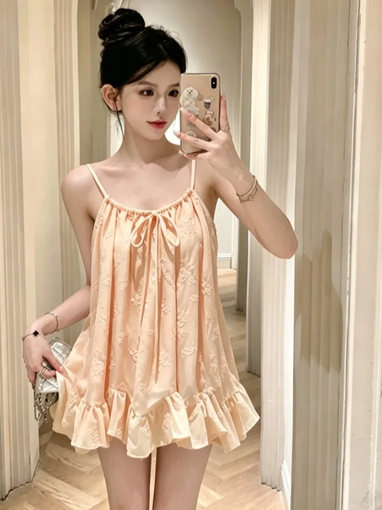 Slimming Irregular Hem Floral Embroidery Fashionable Sweet Style Oversized Summer New Arrival Women's Top with Shoulder Straps
Slimming Irregular Hem Floral Embroidery Fashionable Sweet Style Oversized Summer New Arrival Women's Top with Shoulder Straps