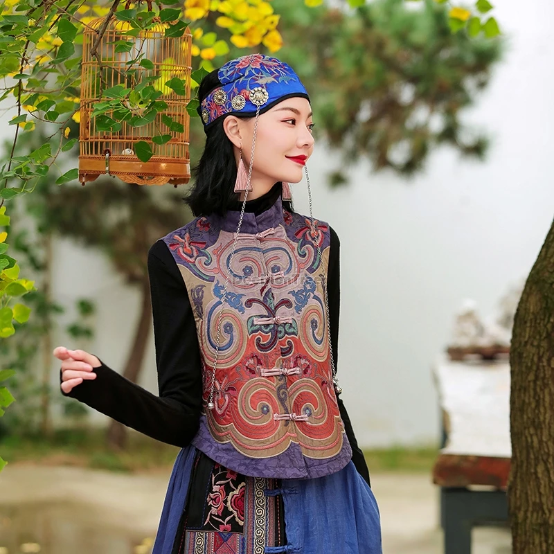 2025 chinese ethnic style embroidery disc buckle vintage vest sleeveless jacket stand collar choengsam button tang suit top t001
2025 chinese ethnic style embroidery disc buckle vintage vest sleeveless jacket stand collar choengsam button tang suit top t001