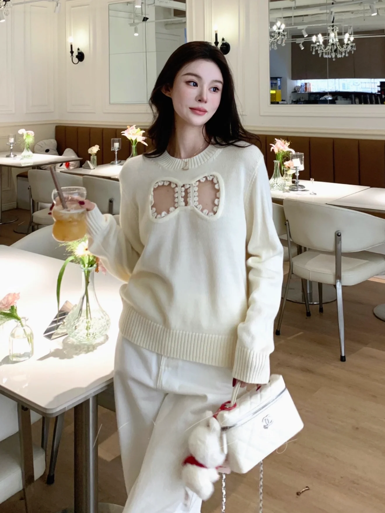 Knot Design Loose Fit Sweater in Beige Color for Women Comfortable Warmth Autumn Winter round Neck Long Sleeve Top
Knot Design Loose Fit Sweater in Beige Color for Women Comfortable Warmth Autumn Winter round Neck Long Sleeve Top