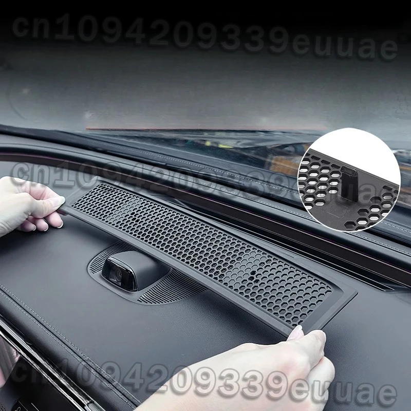 Suitable for Mercedes-Benz E300 new E-class C-class GLC300/C260 dashboard air outlet protection dust cover interior car supplies
Suitable for Mercedes-Benz E300 new E-class C-class GLC300/C260 dashboard air outlet protection dust cover interior car supplies