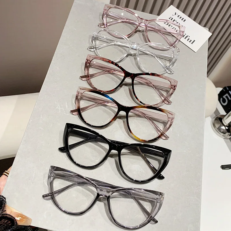 Ultra Light Unisex Transparenr Computer Reading Eyewear Retro Anti Blue Light Glasses New Cat Eye Women Fashion Myopia Glasses
Ultra Light Unisex Transparenr Computer Reading Eyewear Retro Anti Blue Light Glasses New Cat Eye Women Fashion Myopia Glasses