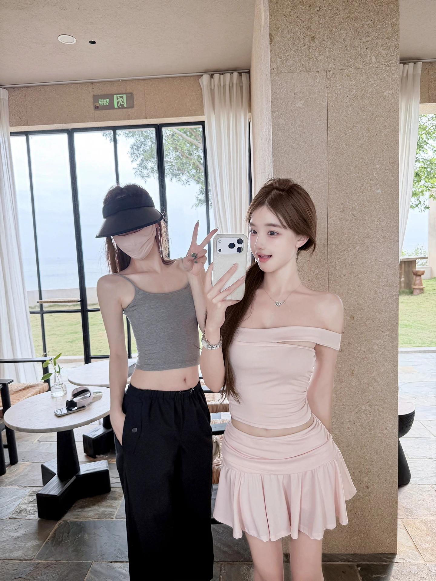 Ruyu SK1MS Summer Limited Sexy Slim Fit Shoulder Bared T Shirt Double Version Fashionable Casual Women's High Waist Shorts
Ruyu SK1MS Summer Limited Sexy Slim Fit Shoulder Bared T Shirt Double Version Fashionable Casual Women's High Waist Shorts