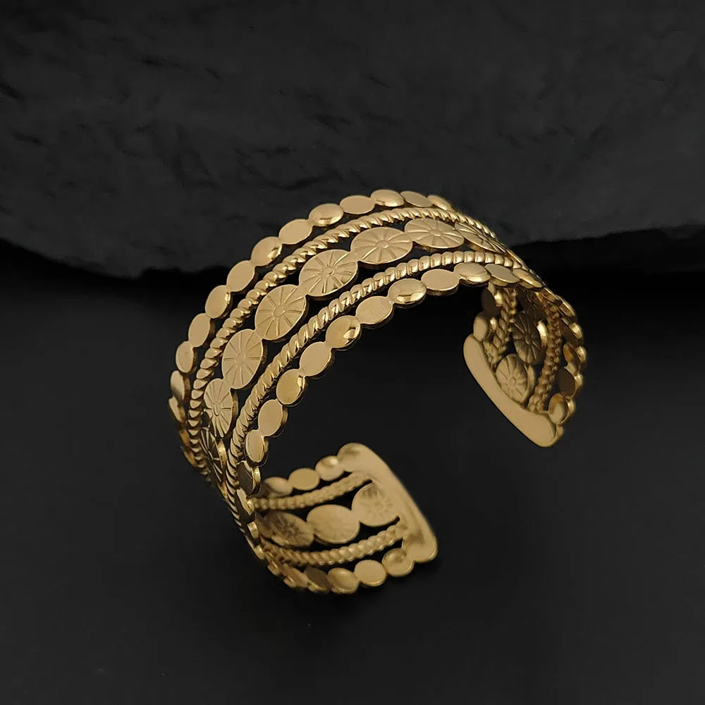 Exaggerated solar hollow stainless steel gold-plated women's bracelet, waterproof and non-fading bracelet, gift for wife
Exaggerated solar hollow stainless steel gold-plated women's bracelet, waterproof and non-fading bracelet, gift for wife